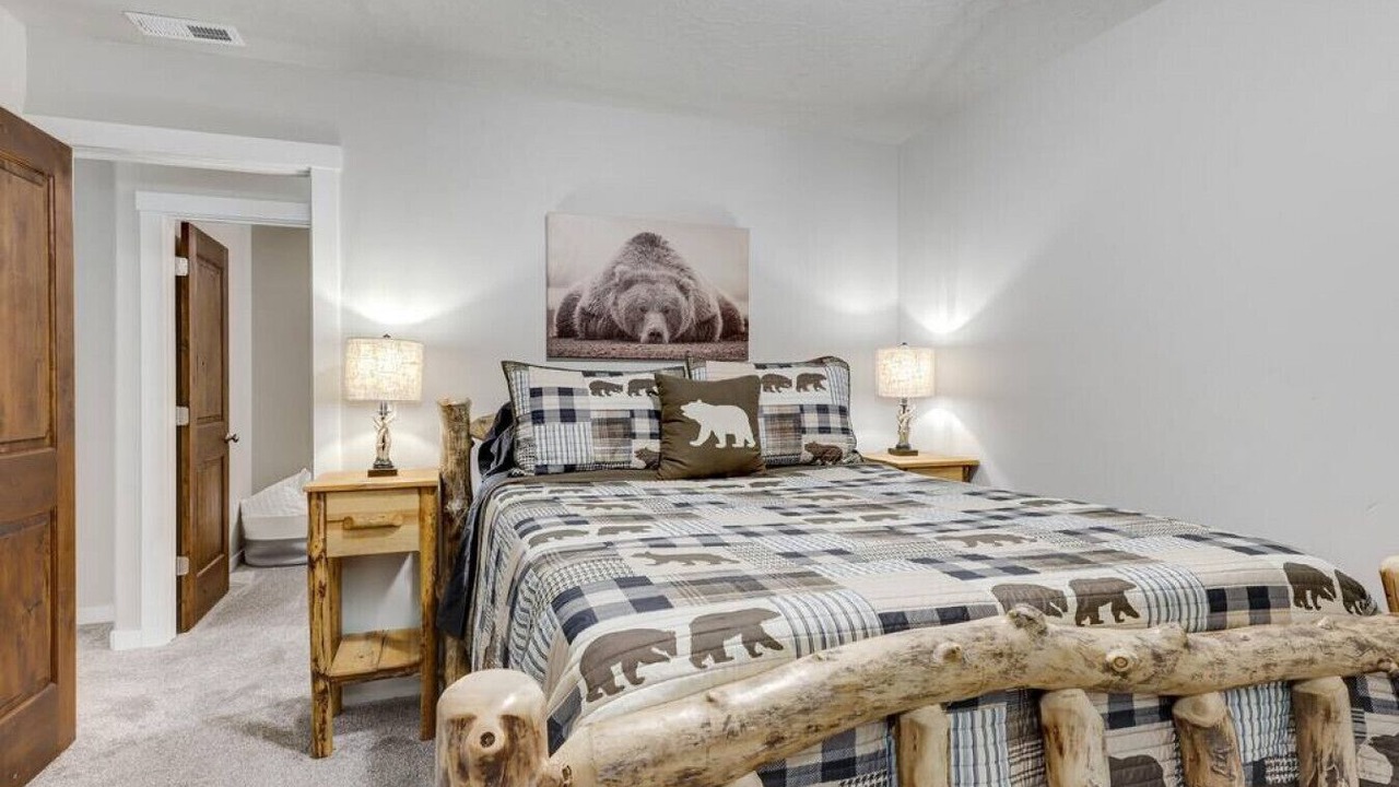 Photo of Bedroom in Fir Grove Estates