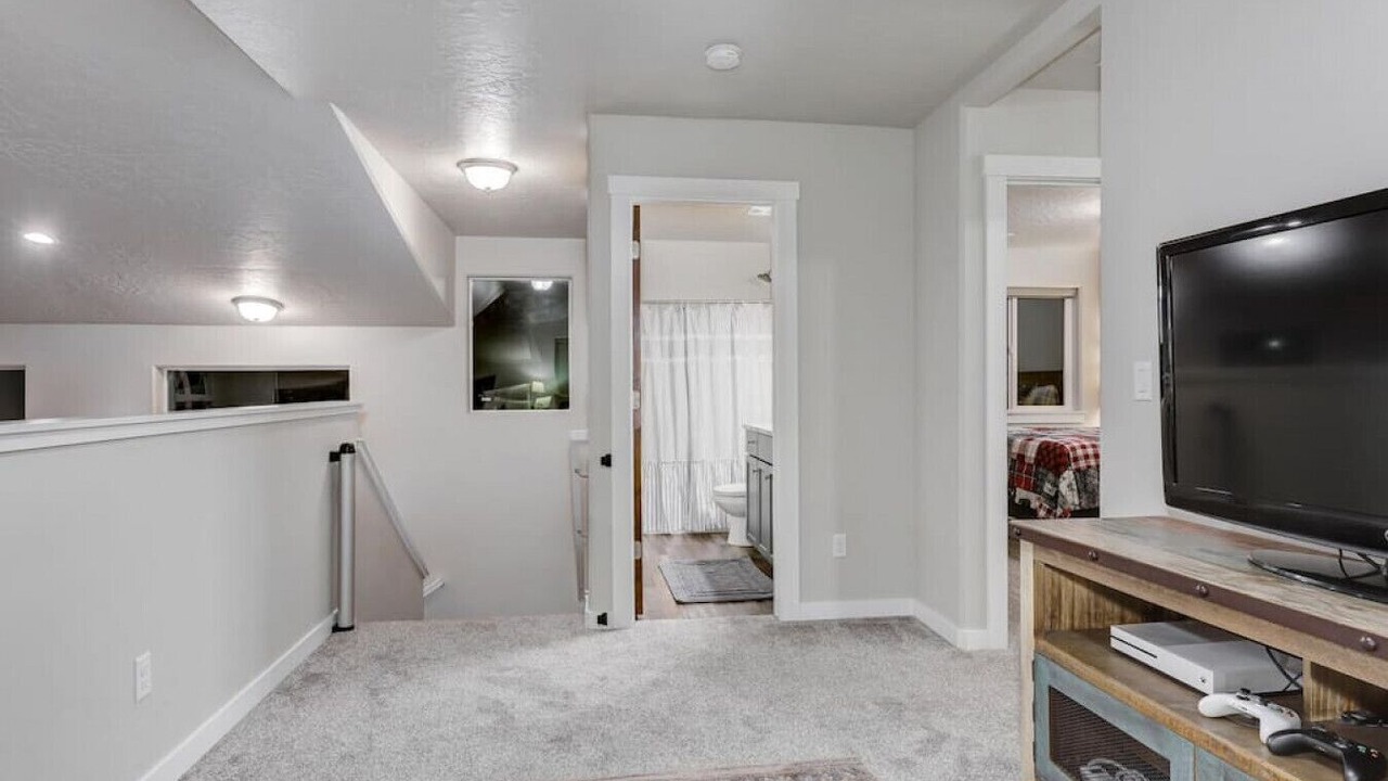 Photo of Bedroom in Fir Grove Estates