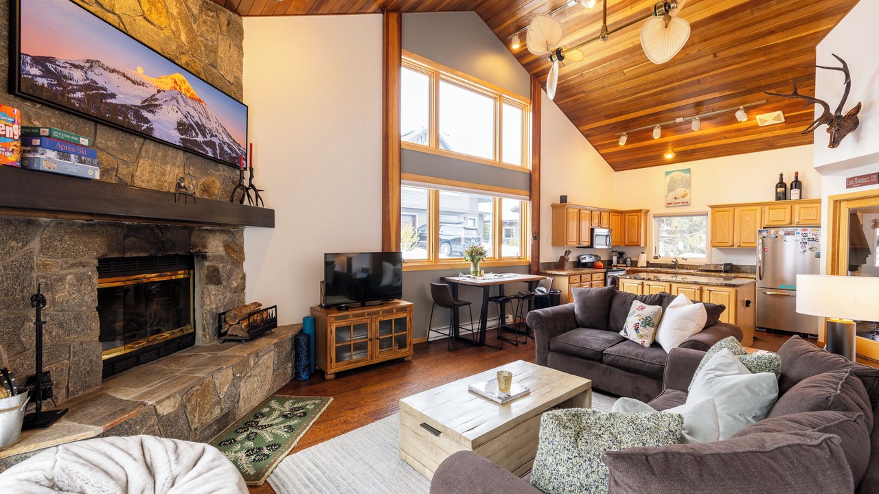 Photo of Livingroom in Big Horn
