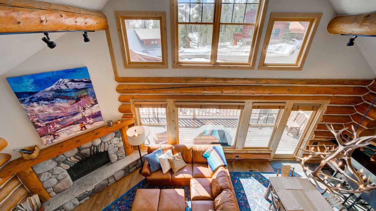 Photo of Livingroom in Big Sky