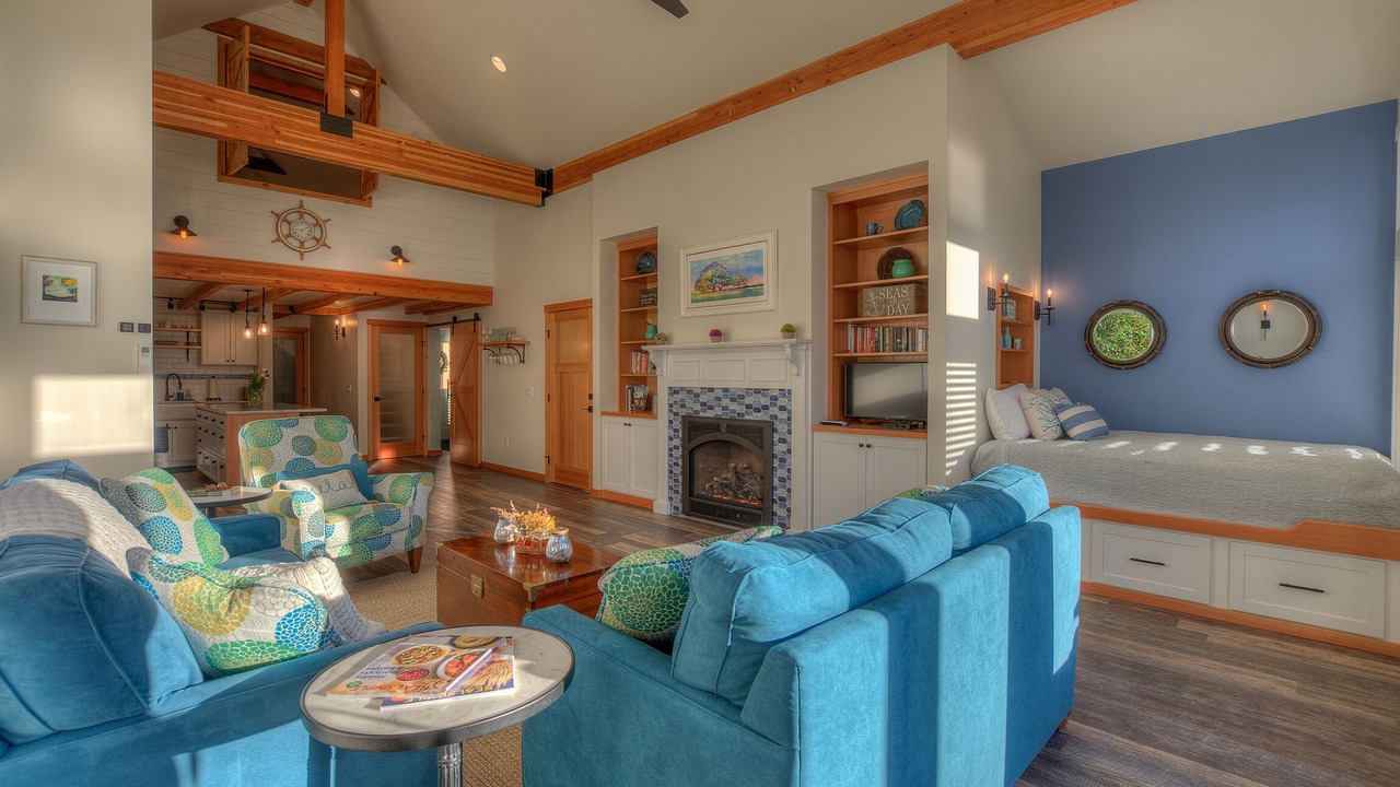 Photo of Livingroom in Eastsound