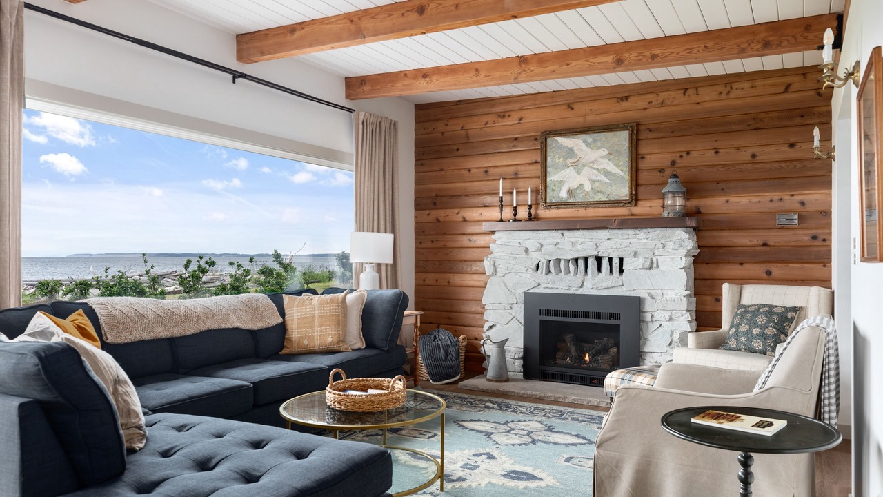 Photo of Livingroom in Lagoon Point