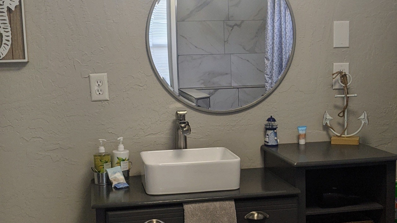 Photo of Bathroom in Smelterville
