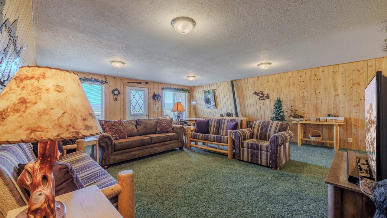 Photo of Livingroom in Island Park