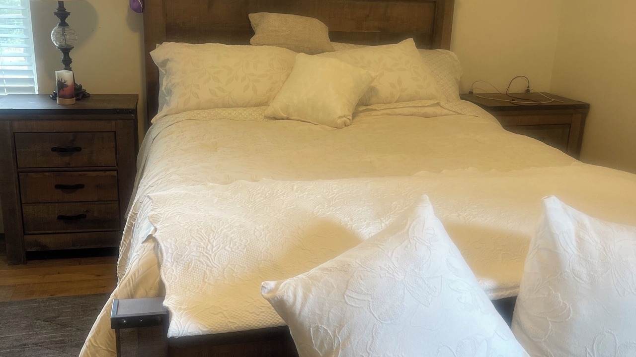 Photo of Bedroom in Chiloquin