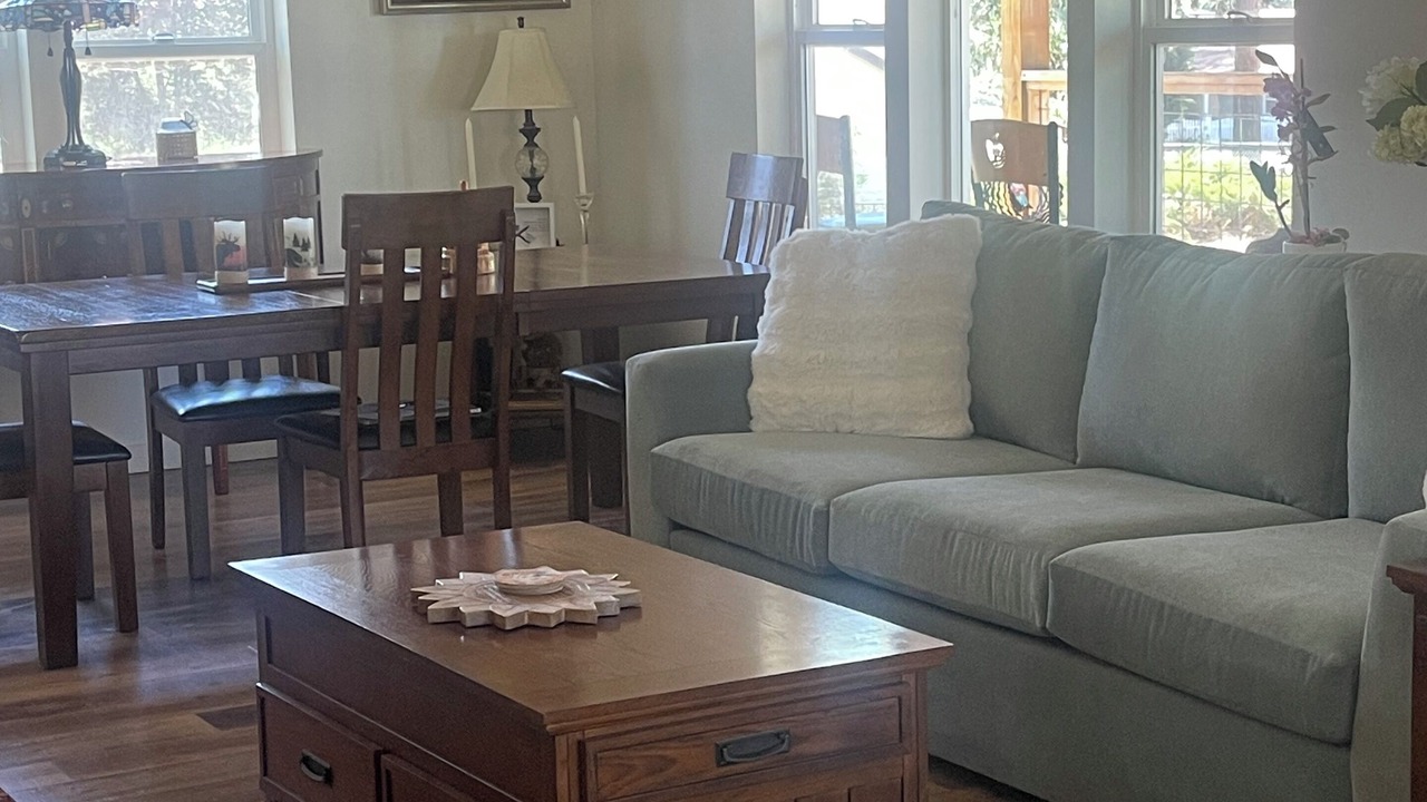 Photo of Livingroom in Chiloquin