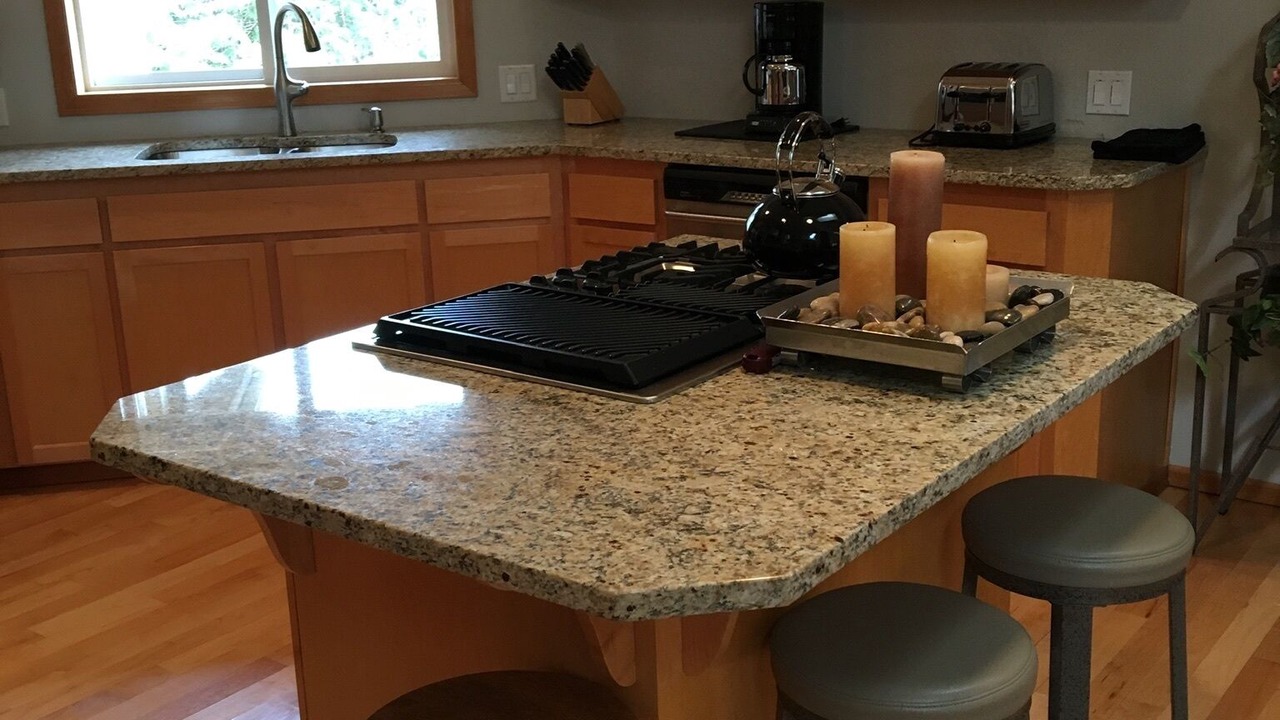 Photo of Kitchen in Seattle Hill-Silver Firs