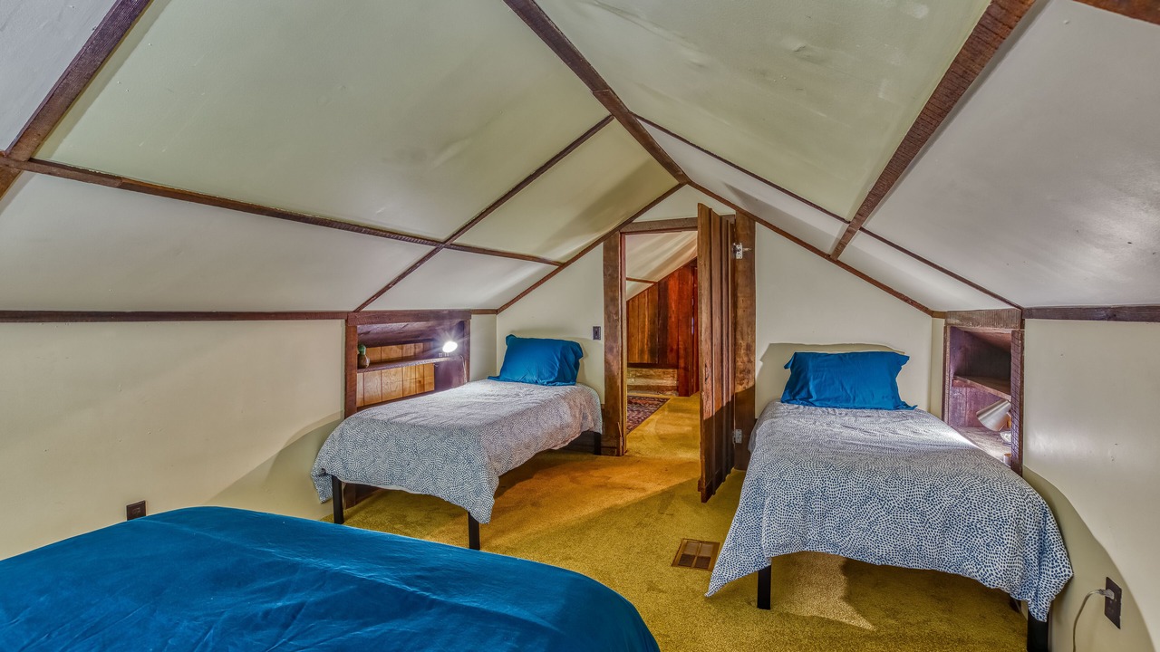 Photo of Bedroom in Killen