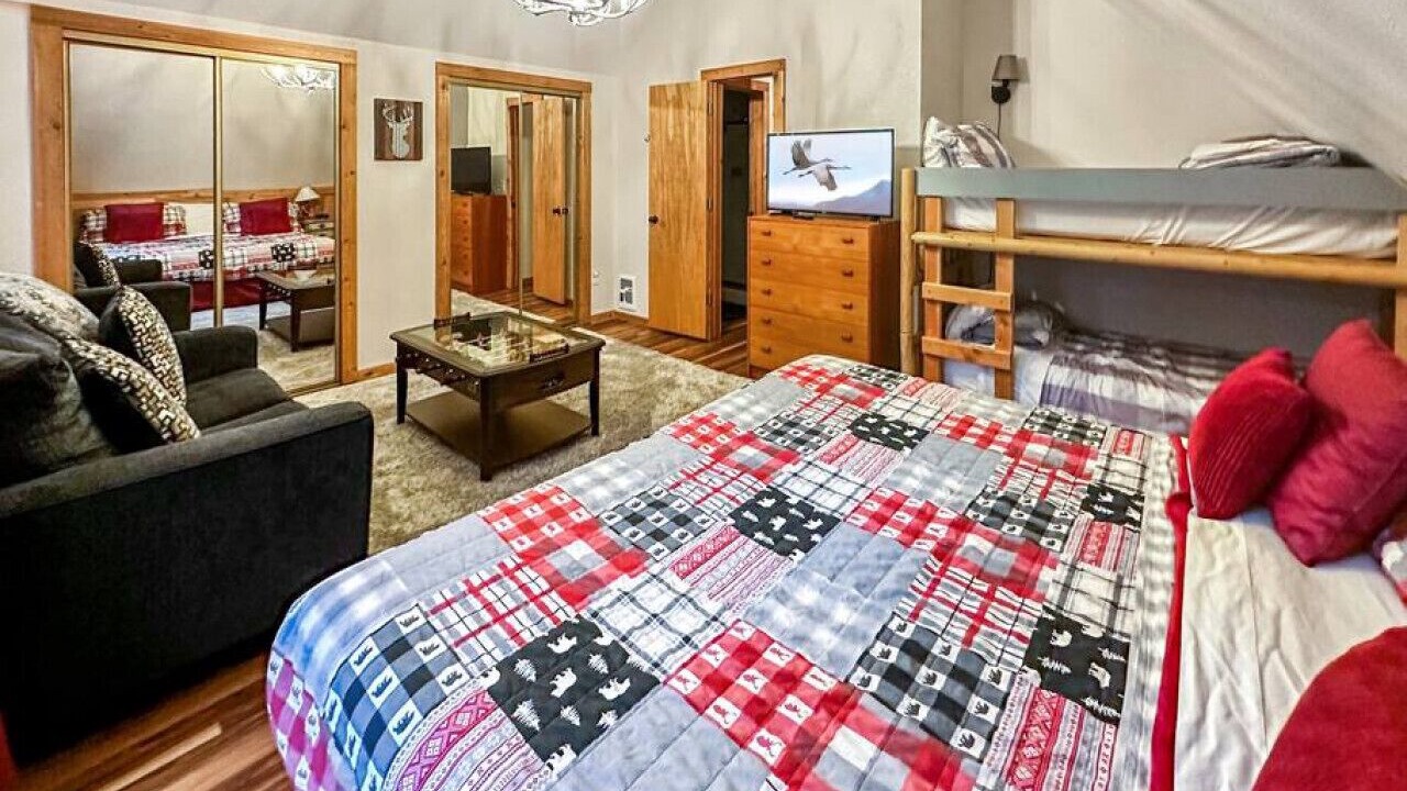 Photo of Bedroom in Cascade