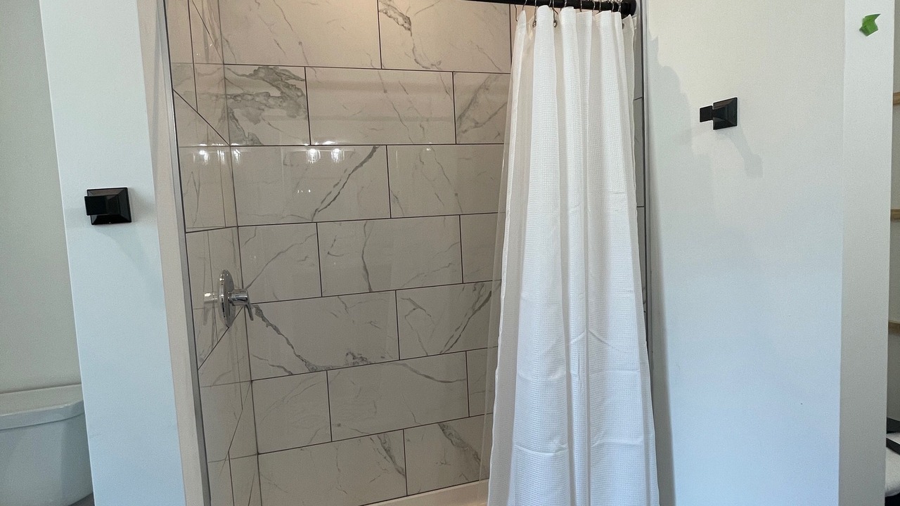 Photo of Bathroom in Gardiner