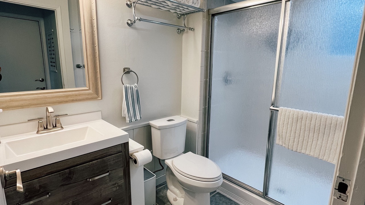 Photo of Bathroom in Lagoon Point