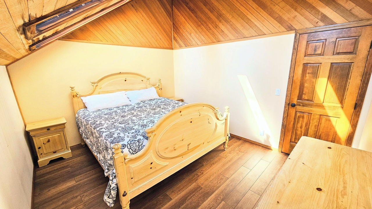 Photo of Bedroom in Sunriver