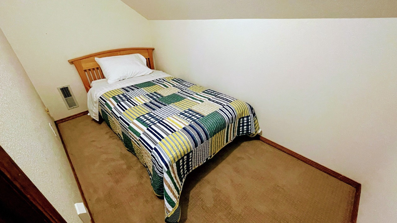 Photo of Bedroom in Sunriver