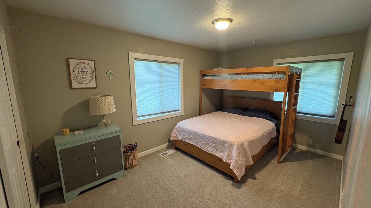 Photo of Bedroom in Dalton Gardens