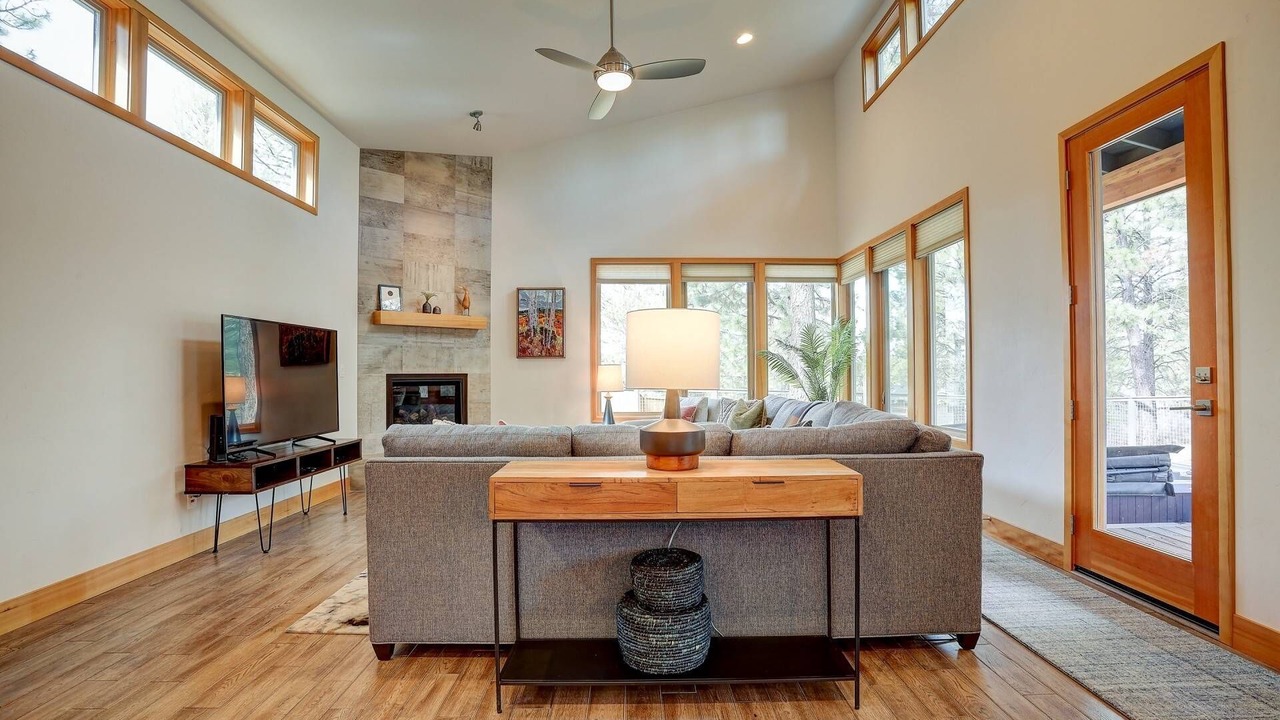 Photo of Livingroom in Westbrook Meadows