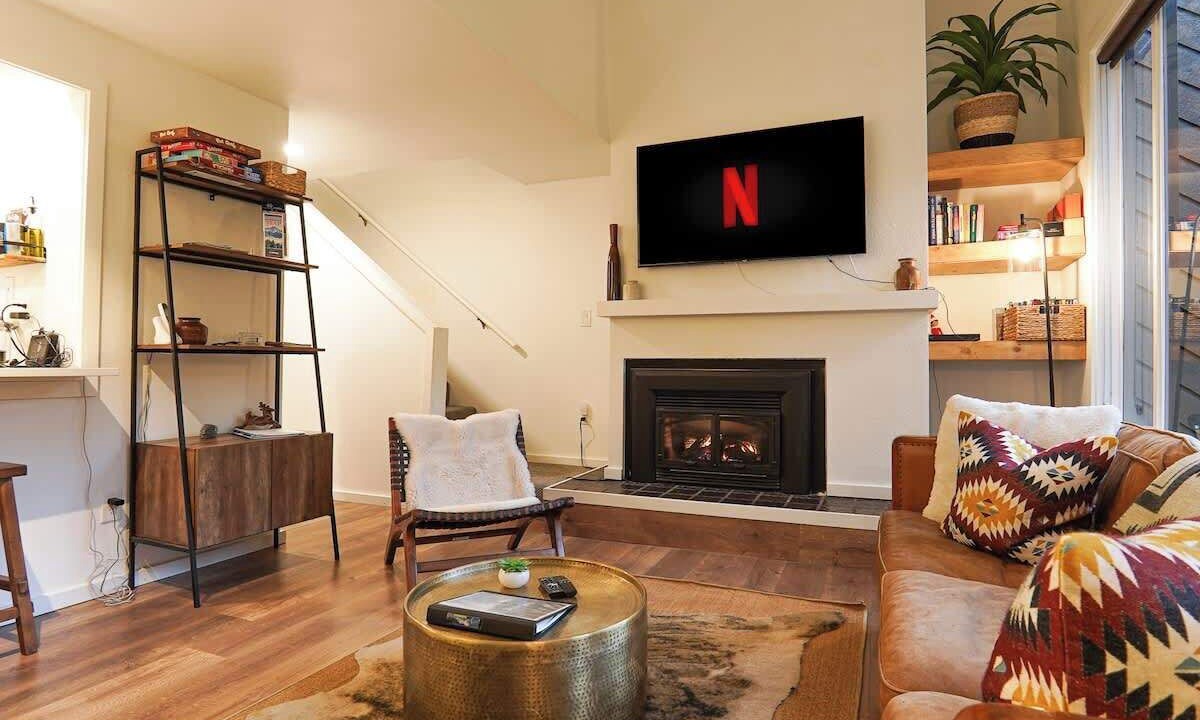 Photo of Livingroom in Glacier