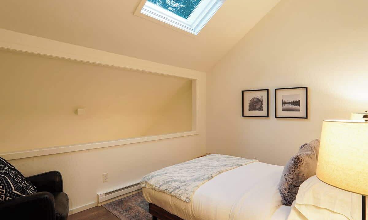 Photo of Bedroom in Glacier