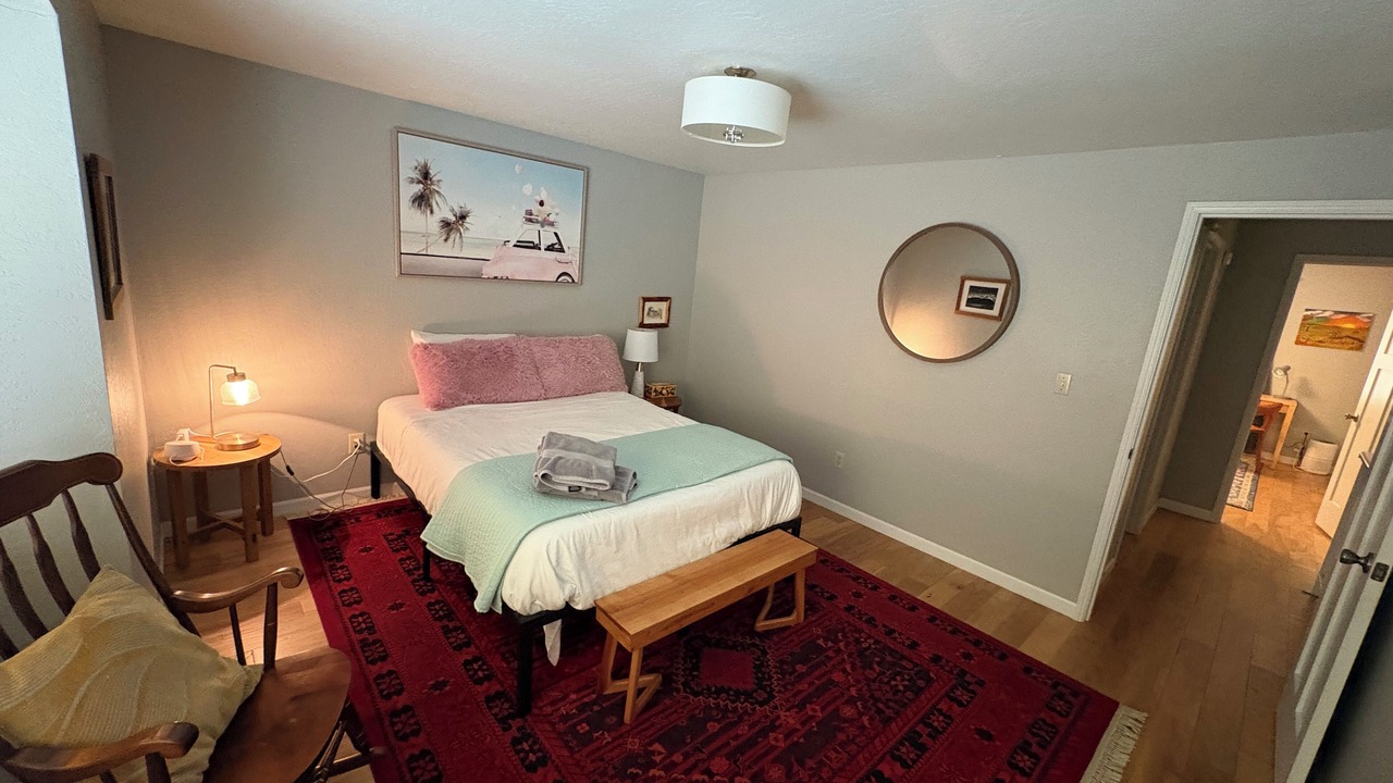 Photo of Bedroom in Siskiyou-Hargadine Historic District
