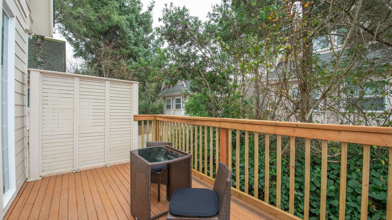 Photo of Patio Balcony in Ocean Shores