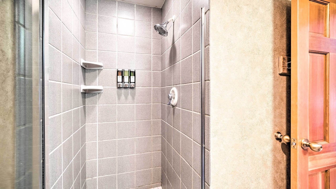Photo of Bathroom in Big Sky
