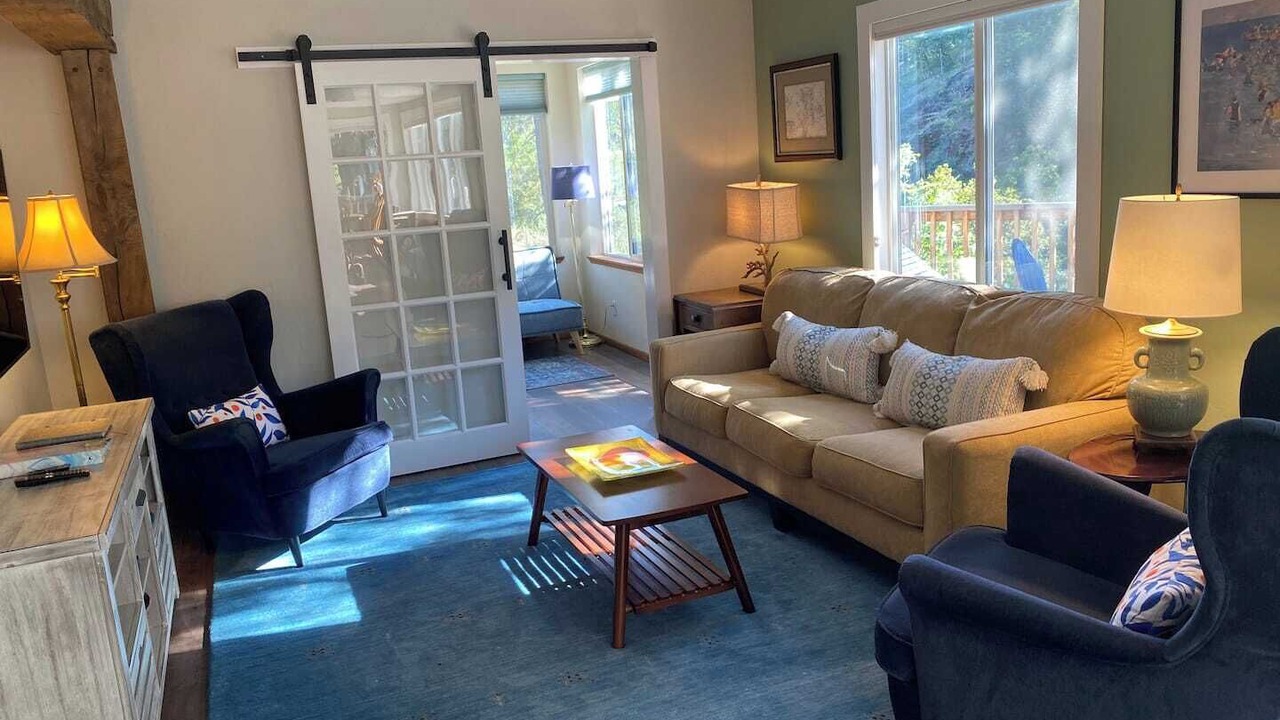 Photo of Livingroom in Jacksonville