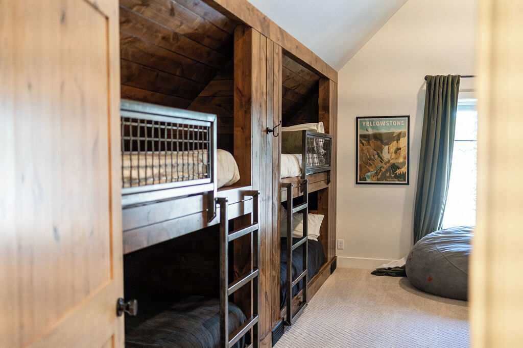 Photo of Bedroom in Island Park