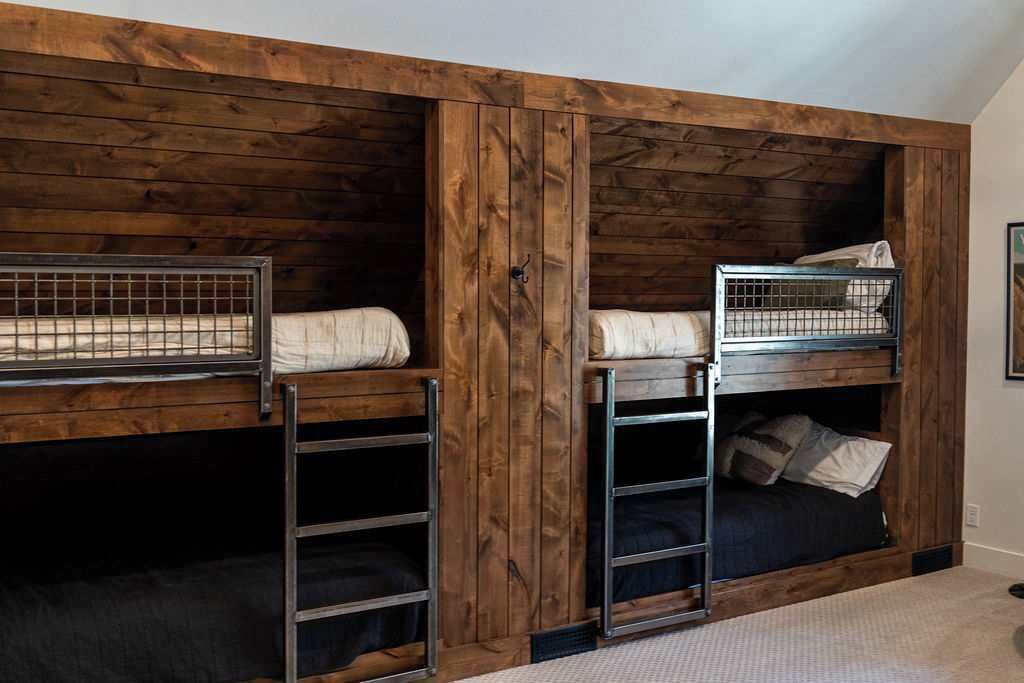 Photo of Bedroom in Island Park