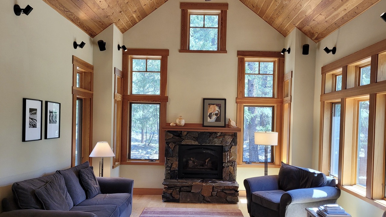 Photo of Livingroom in Mazama