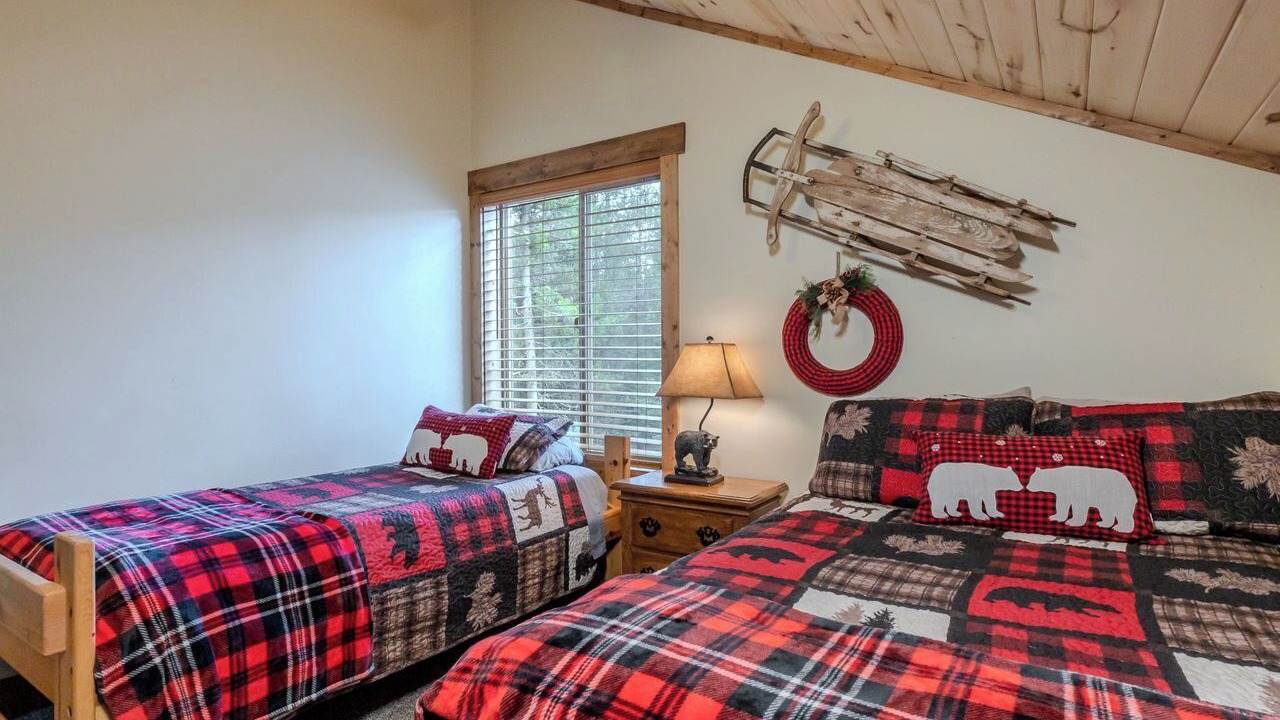 Photo of Bedroom in Island Park