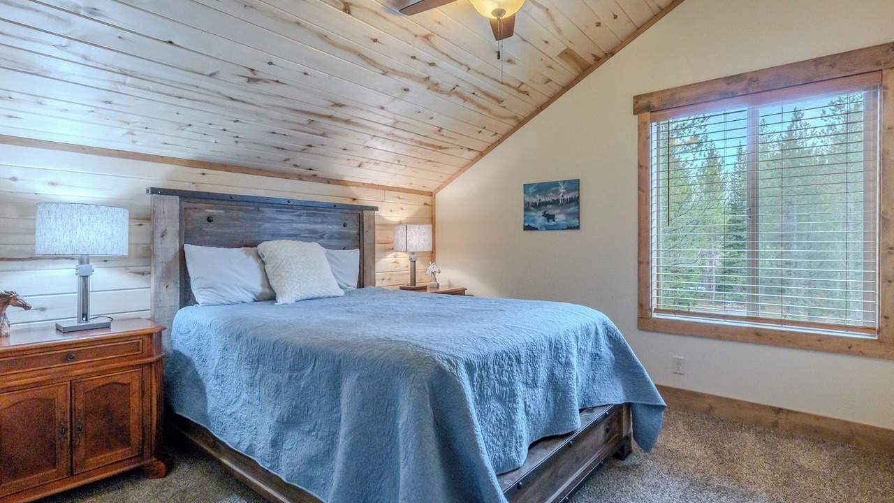 Photo of Bedroom in Island Park