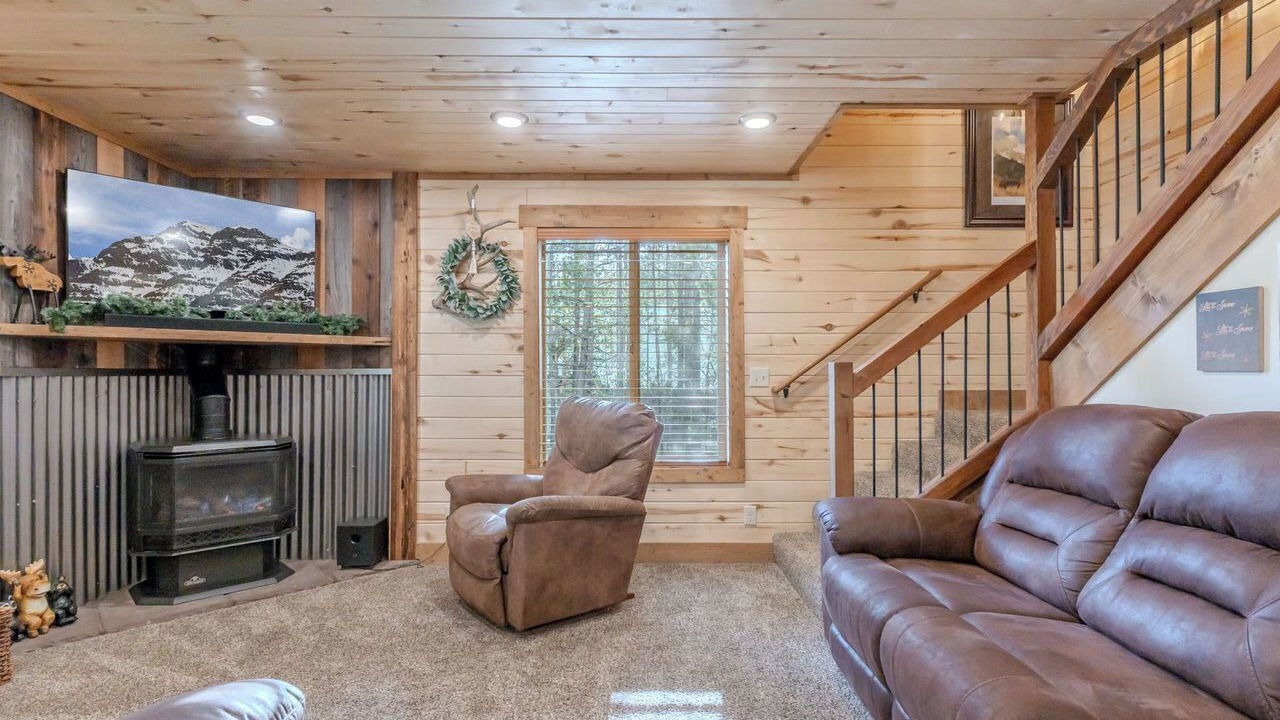 Photo of Livingroom in Island Park