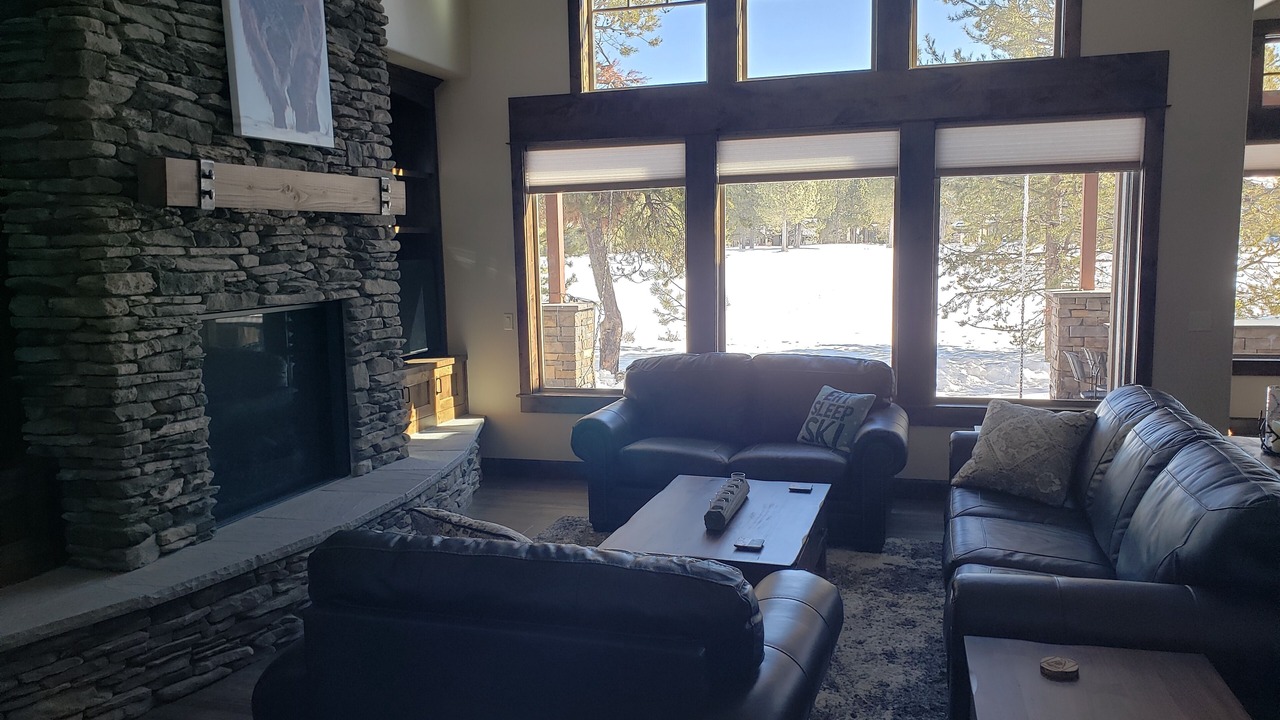 Photo of Livingroom in Sunriver