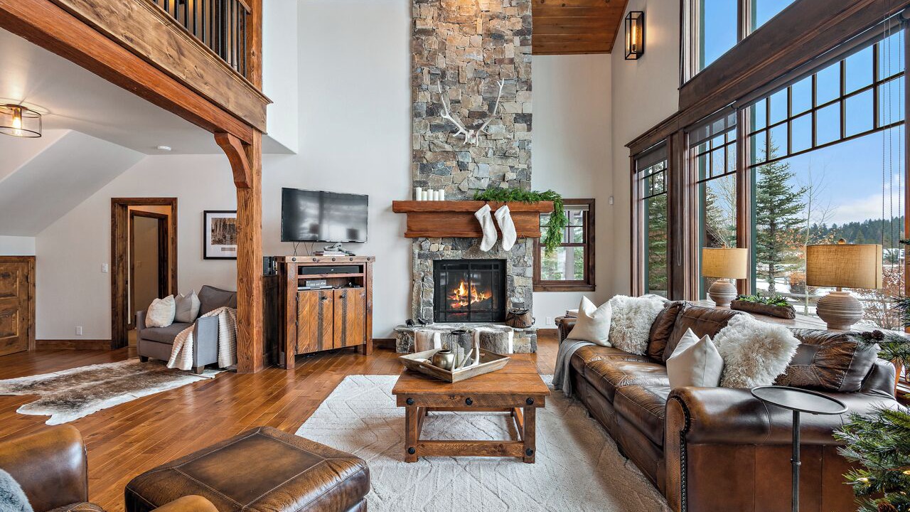 Photo of Livingroom in McCall