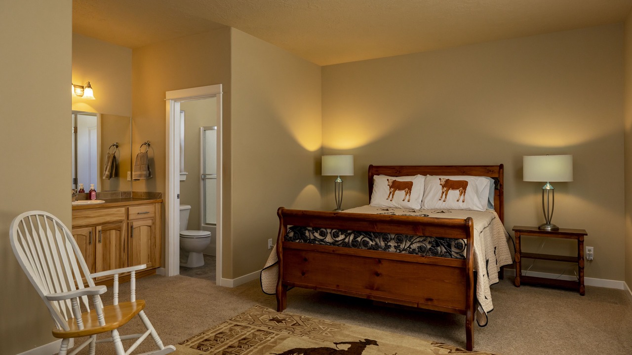 Photo of Bedroom in Chiloquin