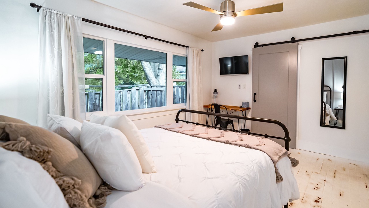 Photo of Bedroom in Logan