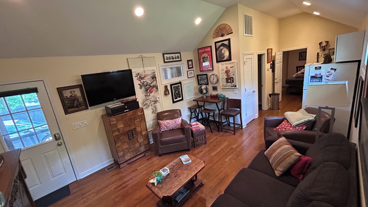 Photo of Livingroom in Shelby Hills
