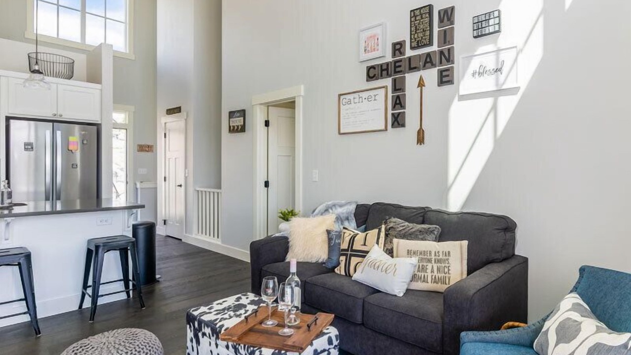 Photo of Livingroom in Chelan