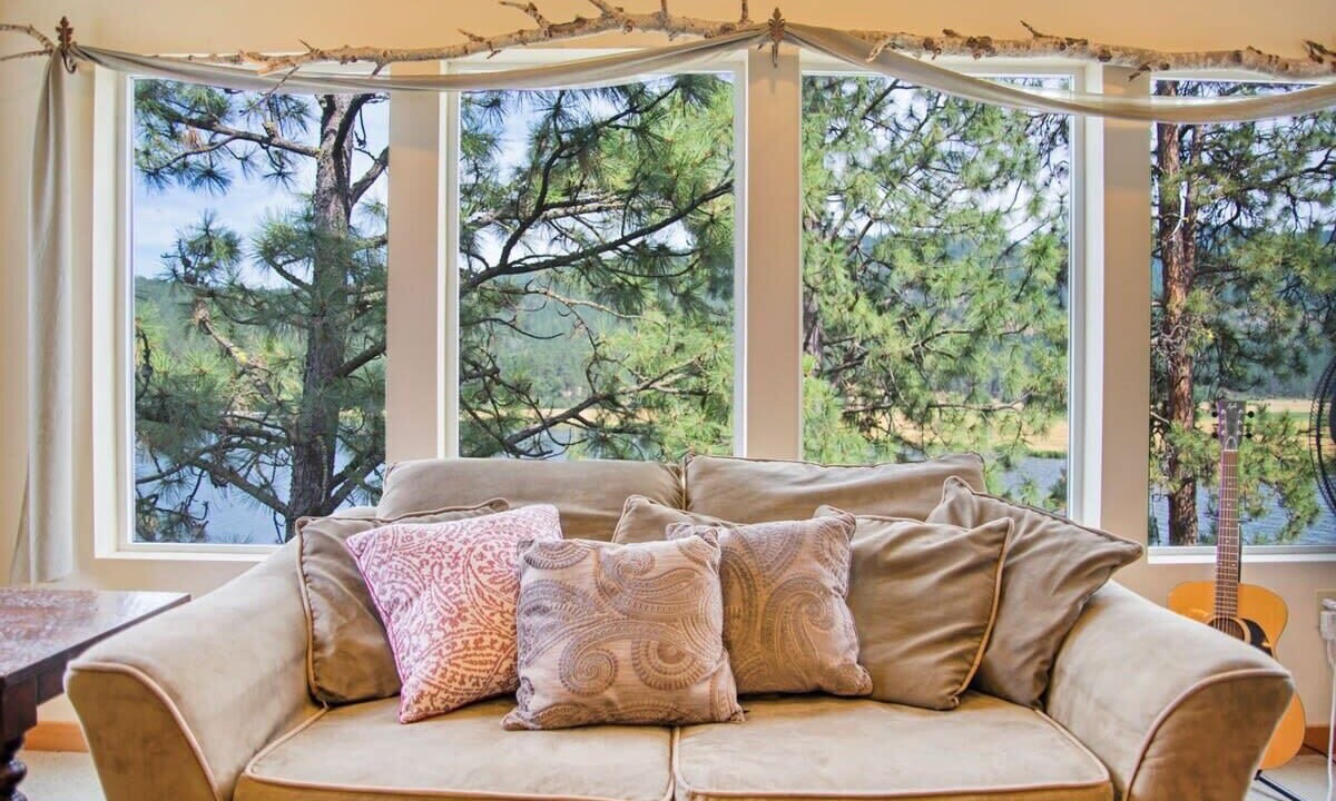 Photo of Livingroom in Liberty Lake