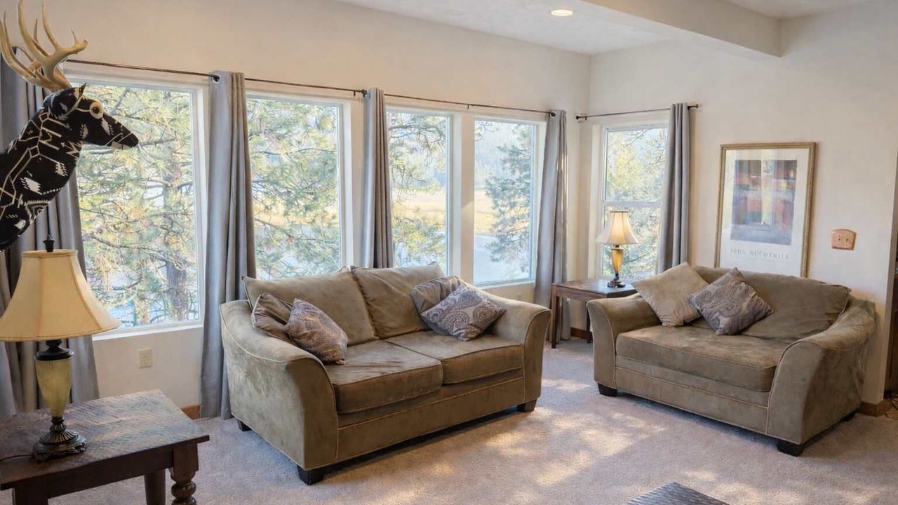 Photo of Livingroom in Liberty Lake