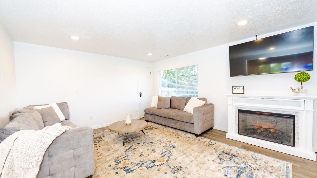 Photo of Livingroom in Marylhurst