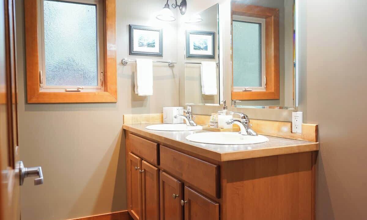 Photo of Bathroom in Glacier