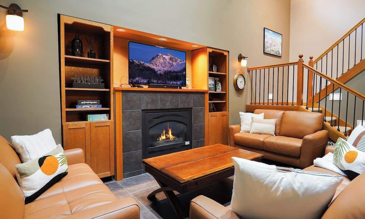 Photo of Livingroom in Glacier