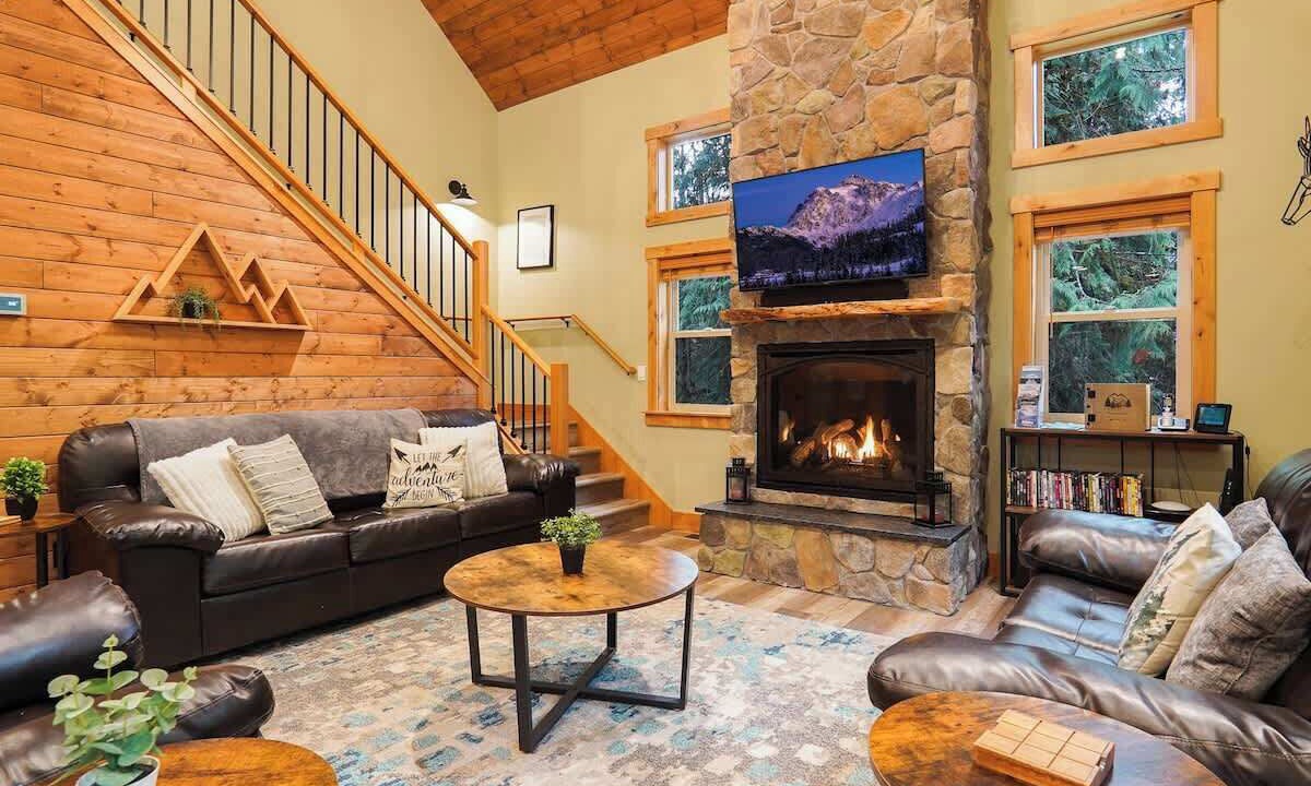 Photo of Livingroom in Glacier