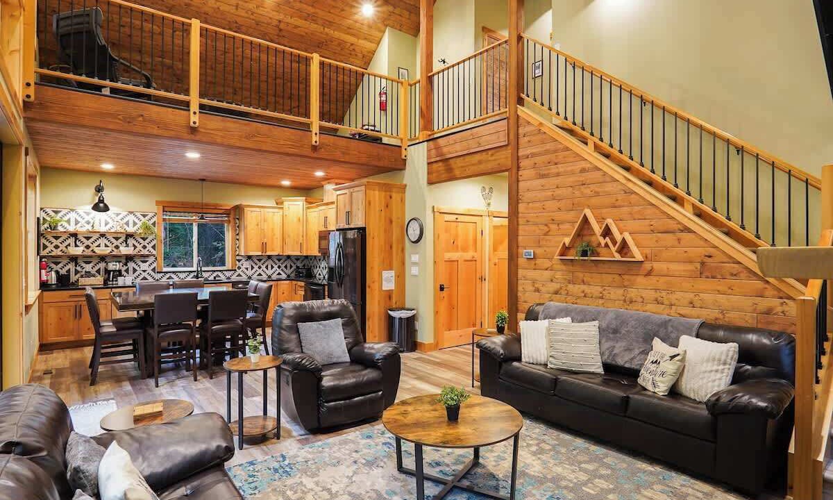 Photo of Livingroom in Glacier