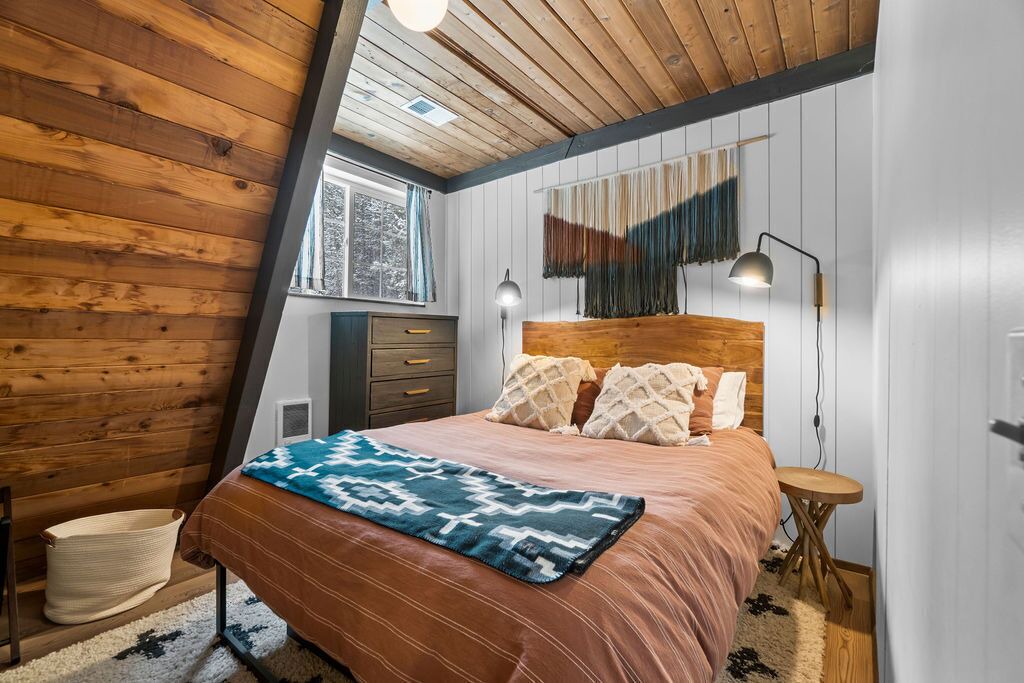 Photo of Bedroom in Crescent