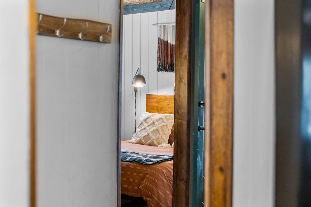 Photo of Bedroom in Crescent