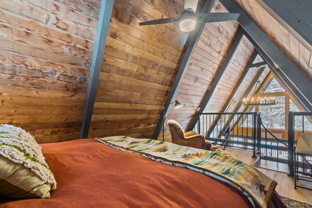 Photo of Bedroom in Crescent