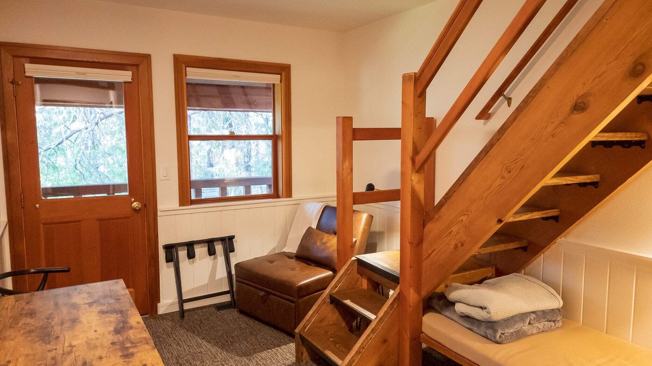 Photo of Livingroom in Mazama