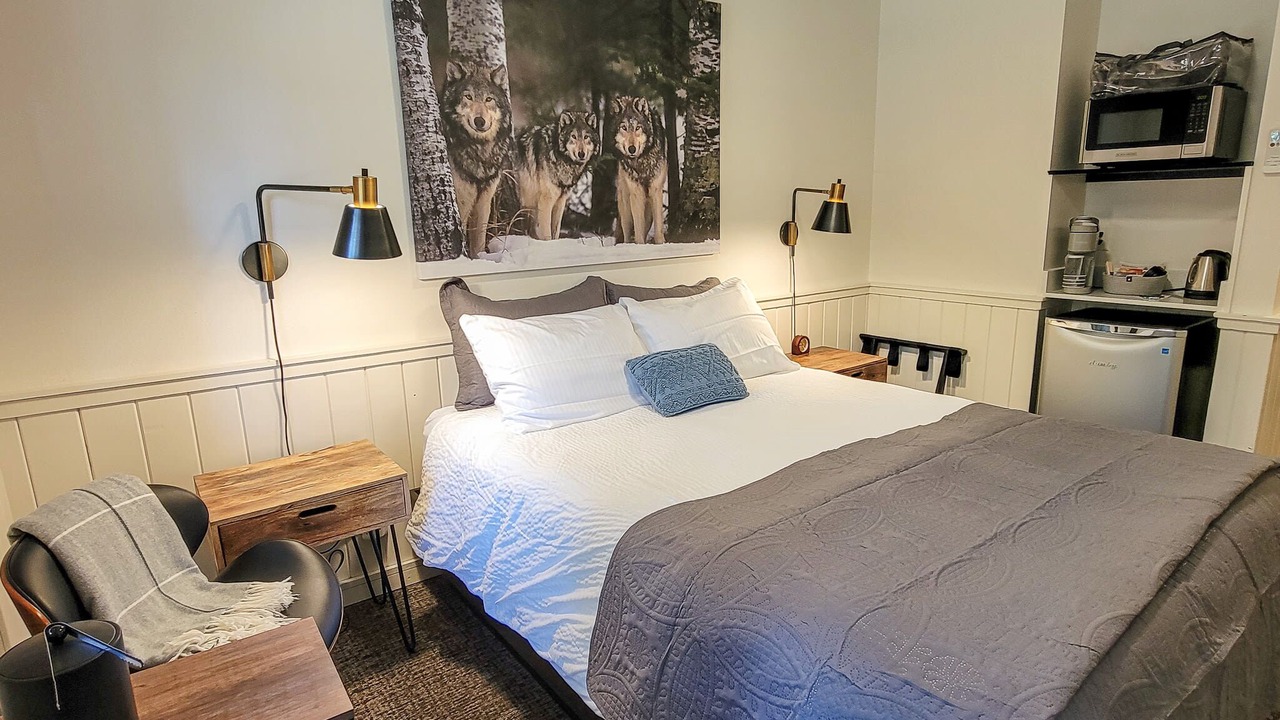 Photo of Bedroom in Mazama