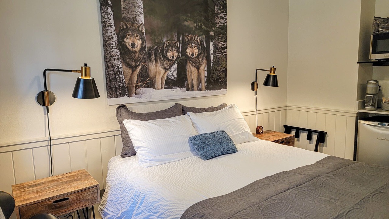 Photo of Bedroom in Mazama